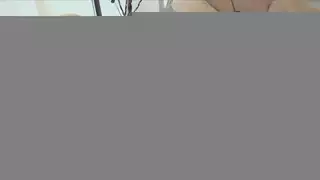 الراقصة هوتي أليسا ريس يعطي اللسان كبيرة