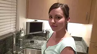 على ركبتيك ، العاهرة