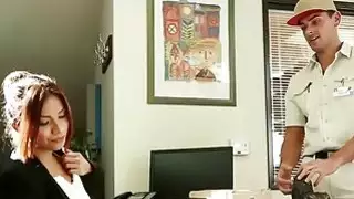 إيزابيلا يأخذ هذا التسليم ديك عميق داخل بوسها الرطب