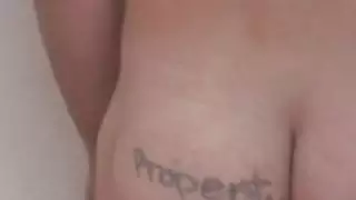 هو مطعون جو في مؤخرته من قبل femdom titty كبيرة في حزام على الأميرة