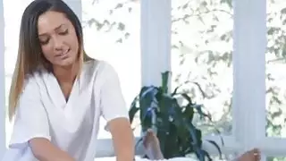 مدلكة لاتينا مليئة ببي بي سي