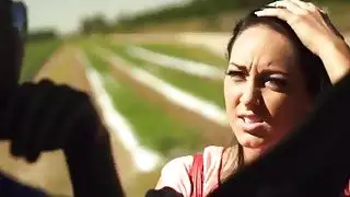 ألطف فاتنة Babe سابرينا التقطت و مارس الجنس من الصعب