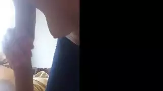 شقراء سويتي المص ويأخذ الوجه