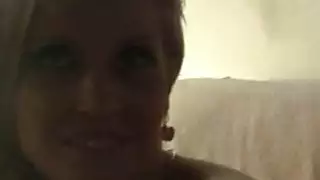 شقراء الهواة يحب mouthfuck