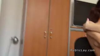 الانفجارات الهواة أحمر الشعر للنقد
