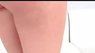 شقراء في سن المراهقة تتمتع ثقبها الجنسي الحصول على ملعوق