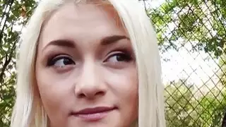 Mofos نحيف شقراء اليورو فتاة يحصل على التقطت