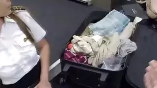 مثير و يائسة ستيوارد مارس الجنس من الصعب للحصول على النقد الجيد