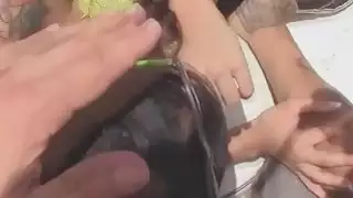 فاتنة الساخنة الحلو هولي هندريكس يريد أن يكون مارس الجنس