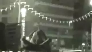 زوجين ممارسة الجنس على الشاطئ