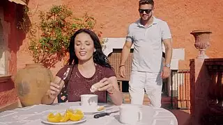 سخيف لا ينسى