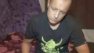 يأخذ الزوج الانتقام من زوجة الغش وقحة وتسجيله