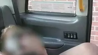 صديقة شقراء الغش يحاول ممارسة الجنس الشرجي مجانا