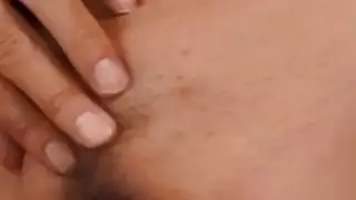 ساياكا يركب الديك ويهز الثدي