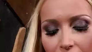 بدسم وجذابة فاتنة من محتوى صنم غريب
