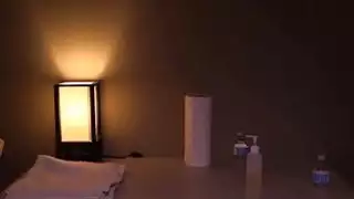 تجلس على وجهه وسكتاته