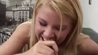 يونغ زورا يحصل على لها أصلع خطف مارس الجنس