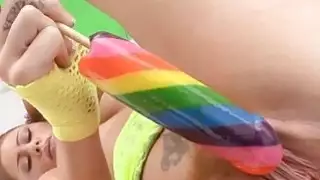 المغنية قائظ سعادة الغلام مع ركوب الشرج الوحشي