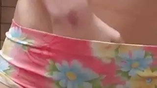 كاميرا ويب فتاة قضبان اصطناعية الهرة في المطبخ