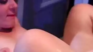 مشرق أحمر الشعر الكلبة الملاعين