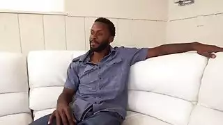 مفلس جبهة مورو كريستال Caraballo يأخذ على اثنين من الديكة السوداء الدهون