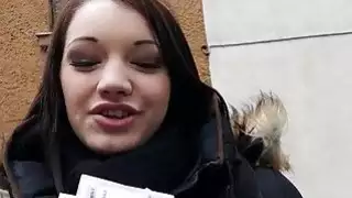 مسمر فتاة التشيكية الهواة لبعض النقود