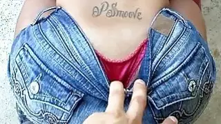 شوكو حبيبي يركب على الأزرار ديك