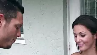 رينيه الروليت ينحني ويحصل على الشرج مارس الجنس من الصعب جدا