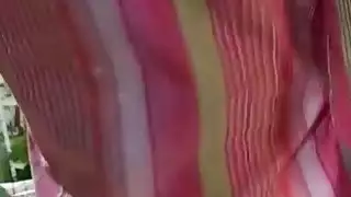 شقراء سو هو إعطاء اللسان لزميل قطعة كبيرة وتمتص كريم لها