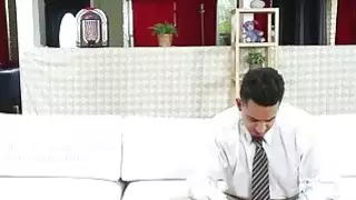 فرخ قرنية Ally Berry يحب ديك العصير