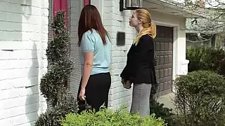 الشباب المورمون الفتيات الاستحمام