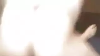 مراهقة لاتينا