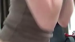 شاب في سن المراهقة سمراء مصاصي الدماء الشريط