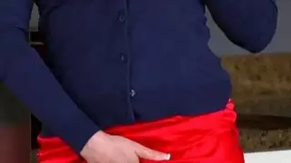 أسلاك التوصيل المصنوعة ، موحدة scoolgirl و pornmom إيصال الاباحية لاللعنة