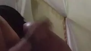 اثنين من الدجاج الأبنوس مثير جدا لديه مغامرة مثليه مذهلة في غرفة نوم