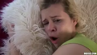 يمارس الألم بعيدا!