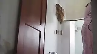 تجسست لي stepmom طيف في حمامنا