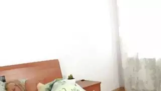 الخطوة الروسية Sis كارولين يأخذ سشلونج في غرفة النوم