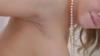 اللعنة بعد ظهر شهوانية جدا في عمل مثليه مع شارلوت ستوكلي وجيسا رودس