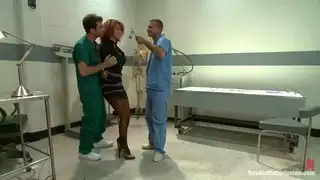 تايجر وودز عشيقة تهيمن