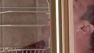 يشارك امرأة سمراء في سن المراهقة الديك من عشيقها مع جبهة مورو مفلس