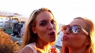 المرح في الشمس