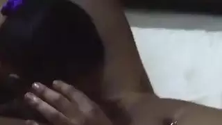 الأفريقية يسبوس ناتاشا ومايا لعق الهرات