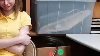اللص الشعر مجعد مايا مورينا يحصل كس مسمر من قبل ضابط LP