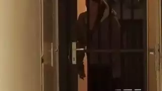 عندما يضطرون إلى الذهاب يتبولون في أي مكان
