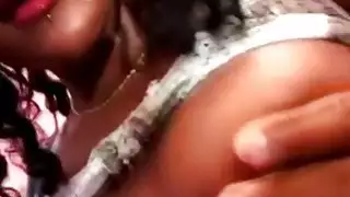 الحوامل sista يفتح فمها واسعة لإعطاء اللسان العطاء
