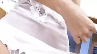 يمسك ميسورا قرنية وملاكم بوسها شعر مع خيار