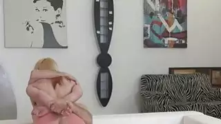 حصلت المجرية سيدة صغيرة كس لطيفة جدا