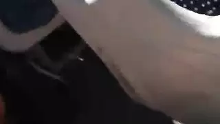 اللسان العام في الهواء الطلق داخل ديكر مزدوجة مع وقحة الكلية