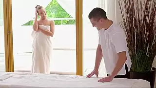 عميل آخر قرنية